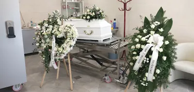 Dom Pogrzebowy FIGLUS Bełchatów - Kremacja, Transport, Usługi Pogrzebowe, Kwiaciarnia